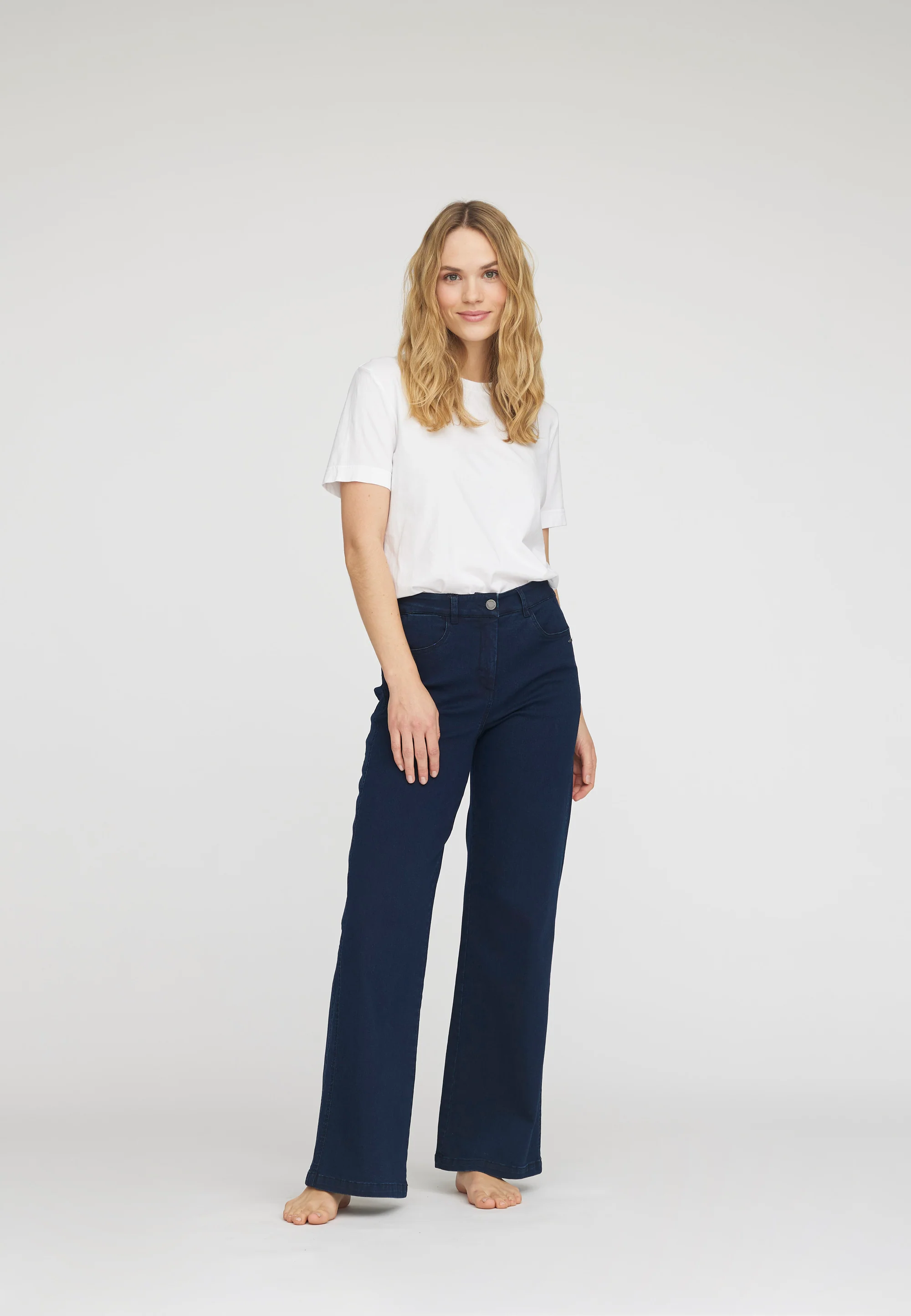 Serene 5-pocket Loose - Medium Length - Dark Blue Denim - Image 3