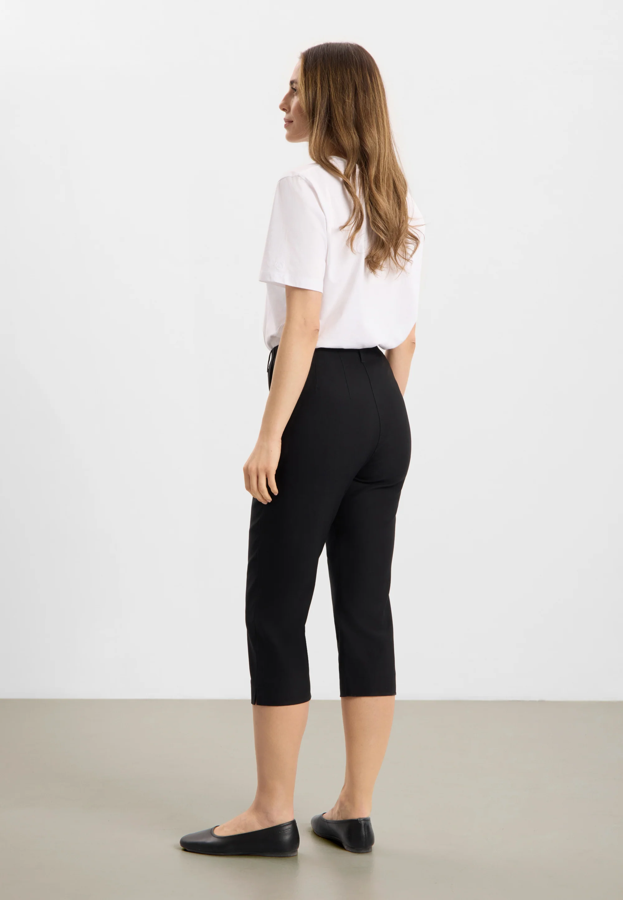 Taylor Regular Capri Medium Length - Black - Image 3