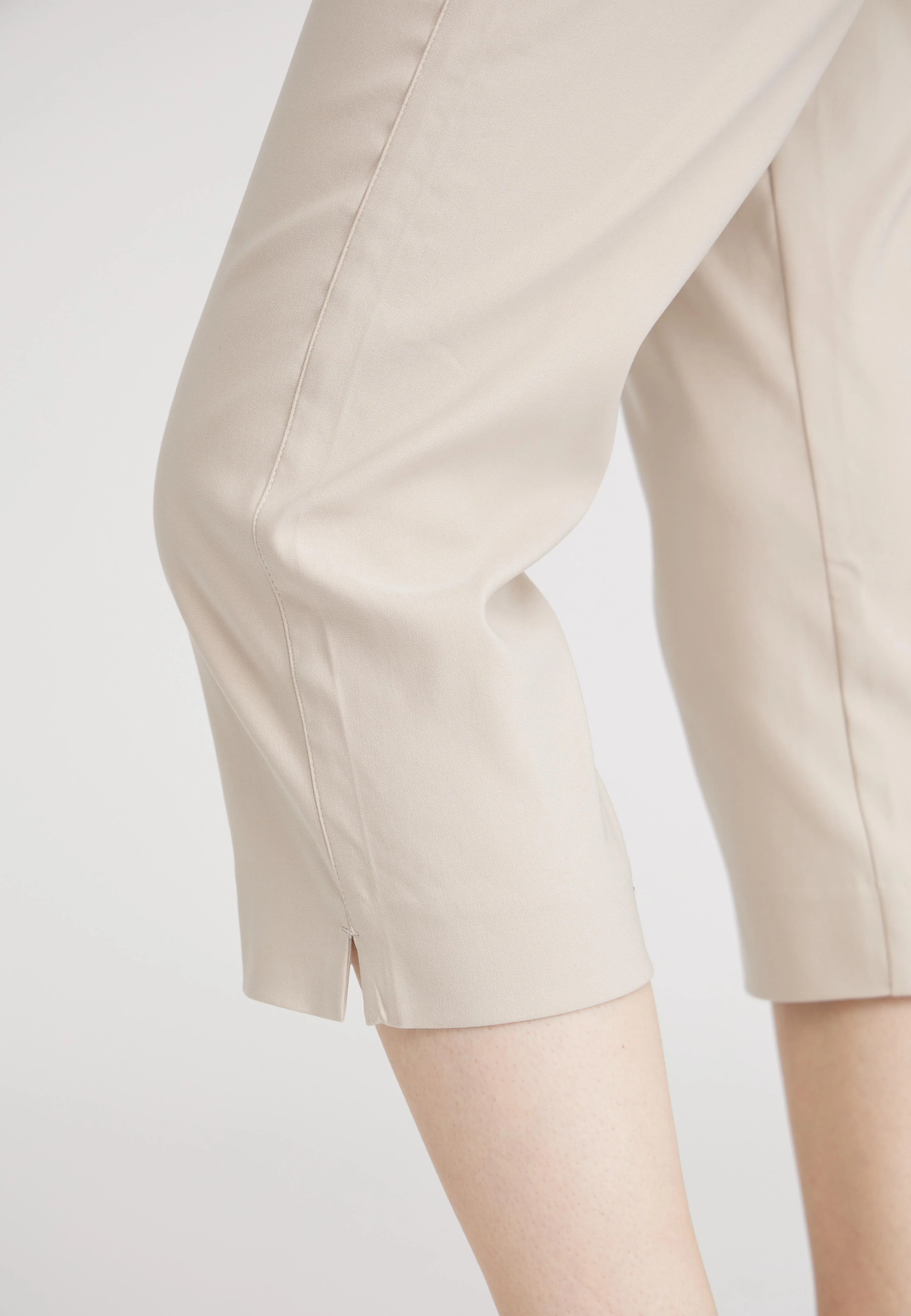 Taylor Regular Capri Medium Length - Grey Sand - Image 2