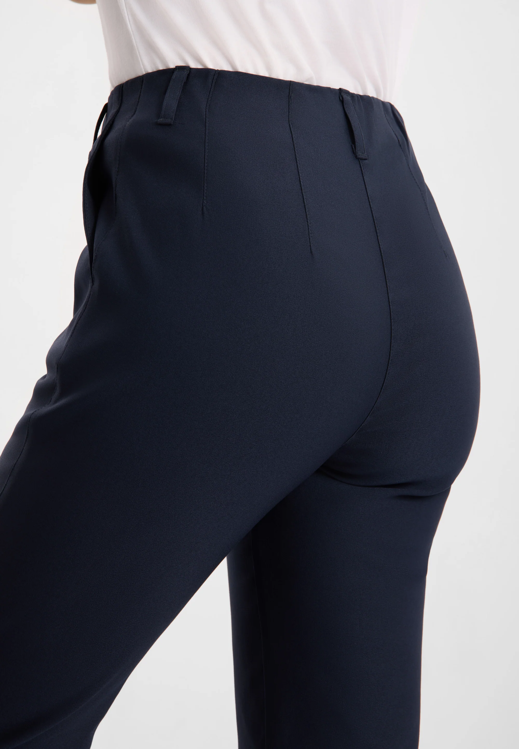 Taylor Regular Capri Medium Length - Navy - Image 4