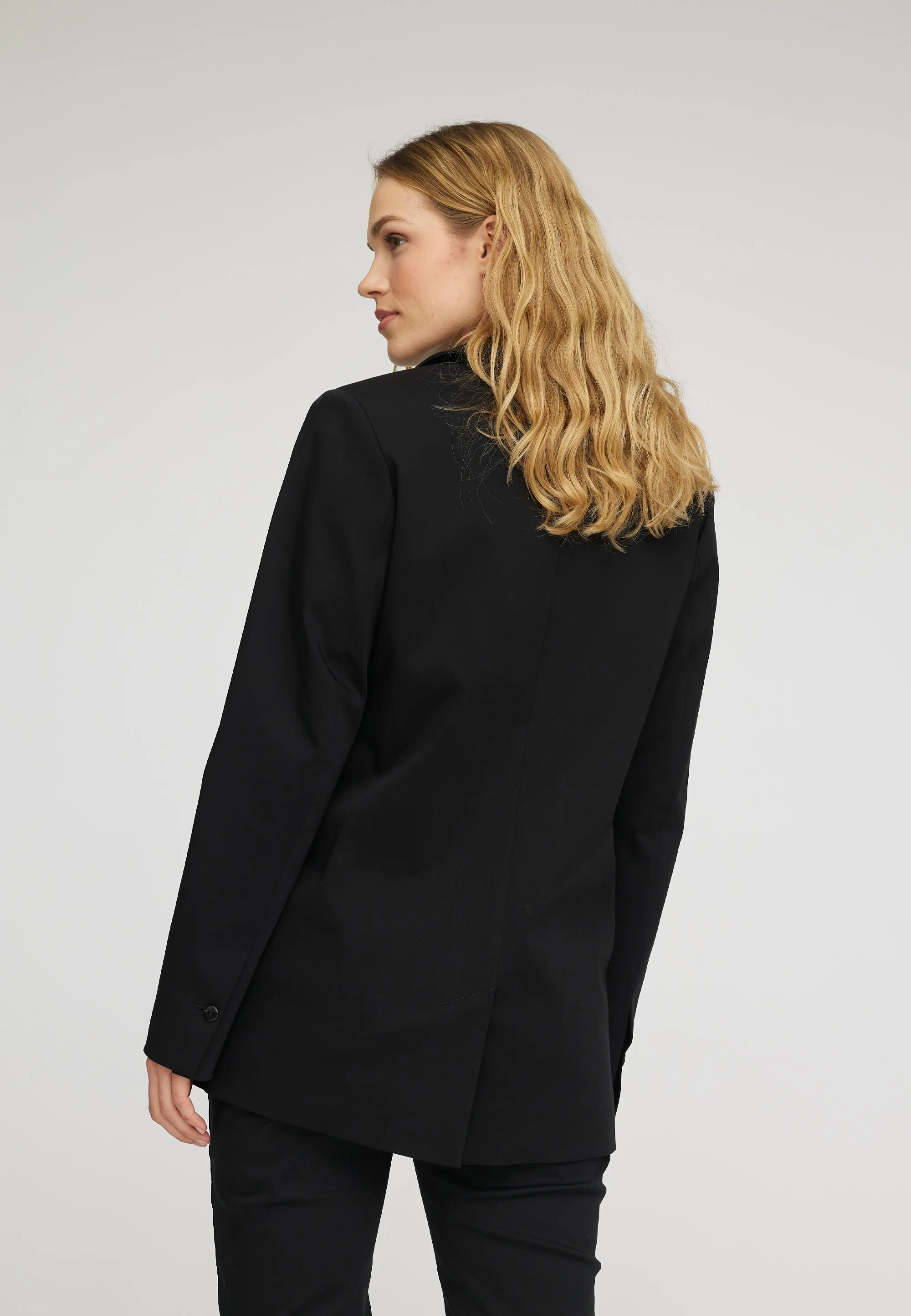 Britt Blazer 76cm - Black - Image 4
