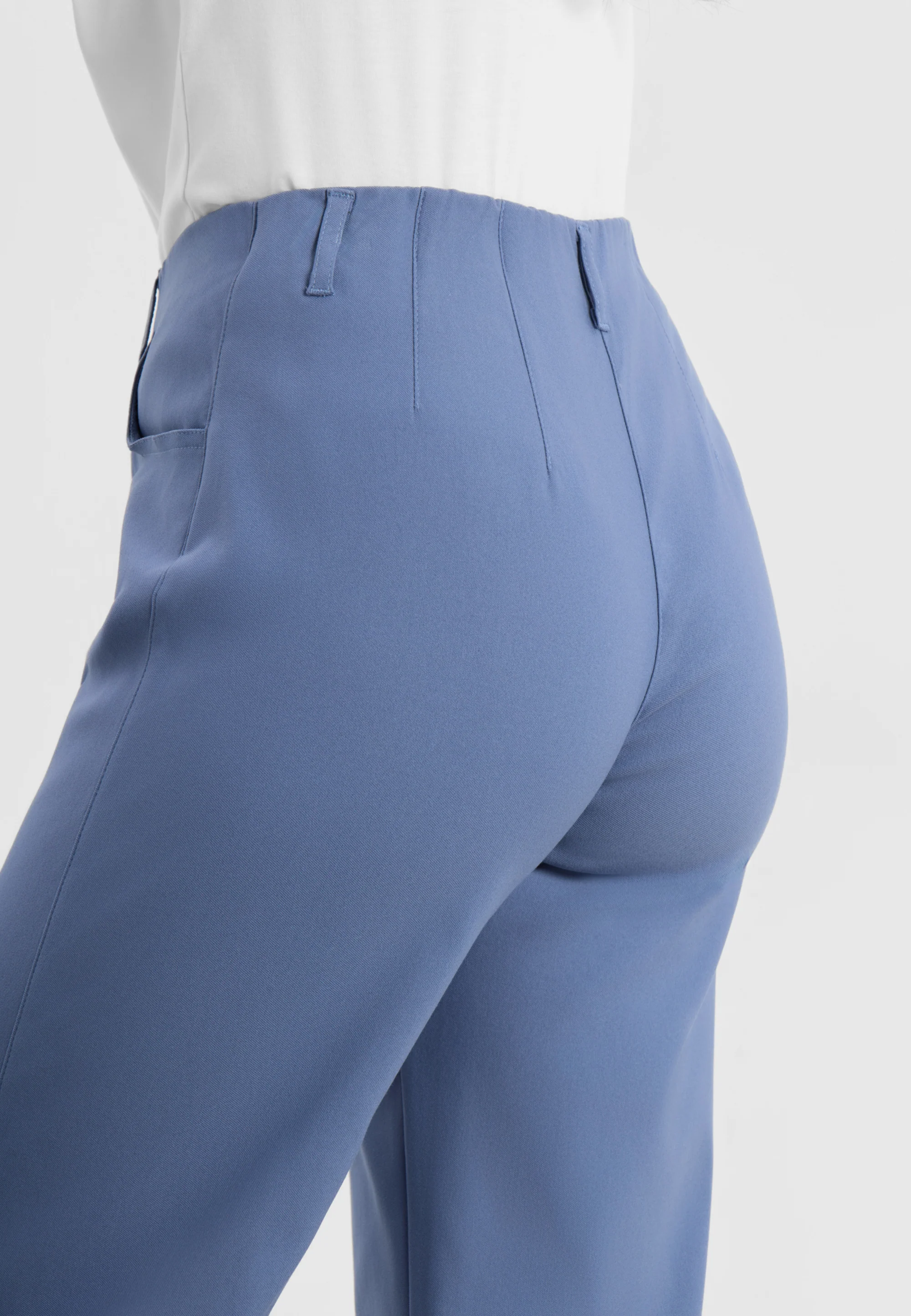 Donna Loose - Cropped - Blue - Image 3