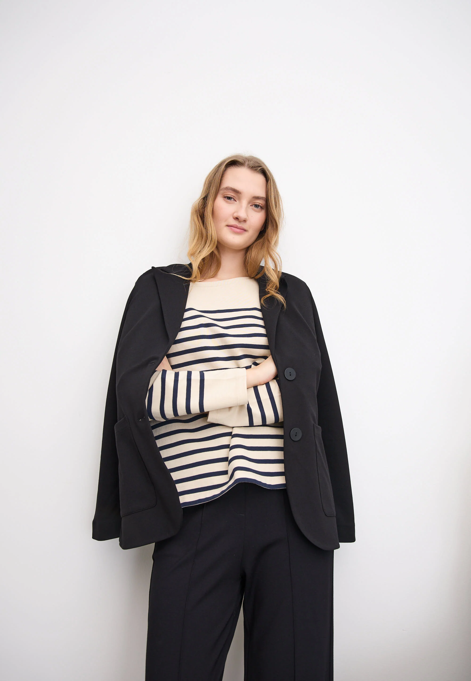Britt Blazer 68cm - Black - Image 5