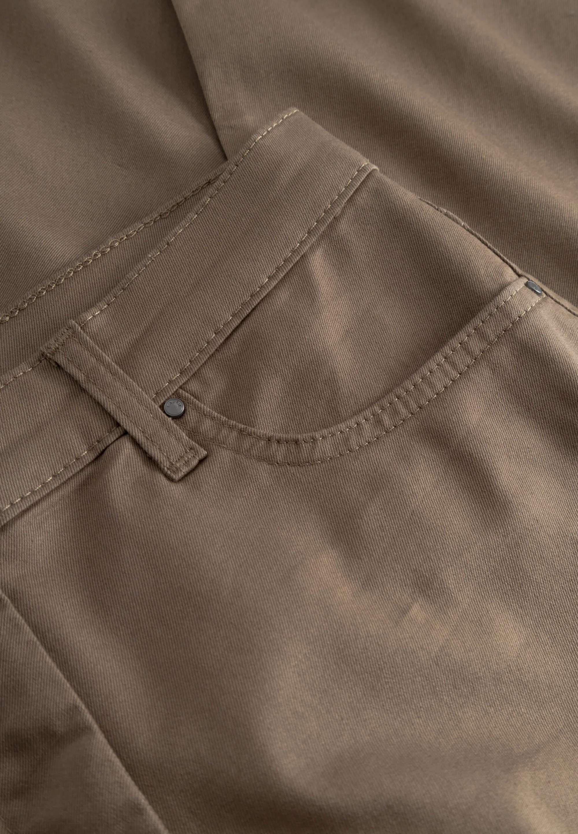 Charlotte Regular - Medium Length - Sika - Image 6
