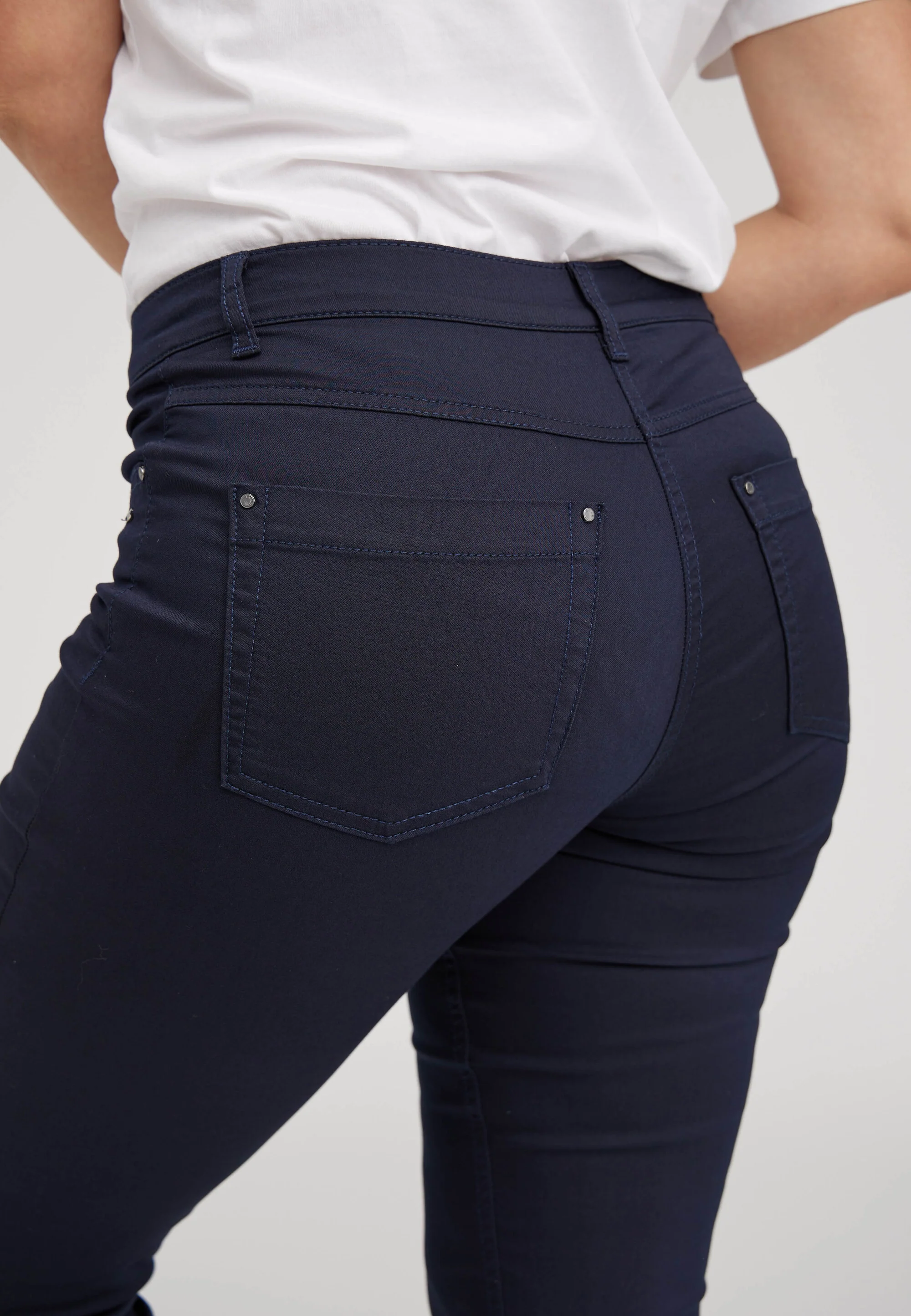 Charlotte Regular - Long Length - Navy - Image 4