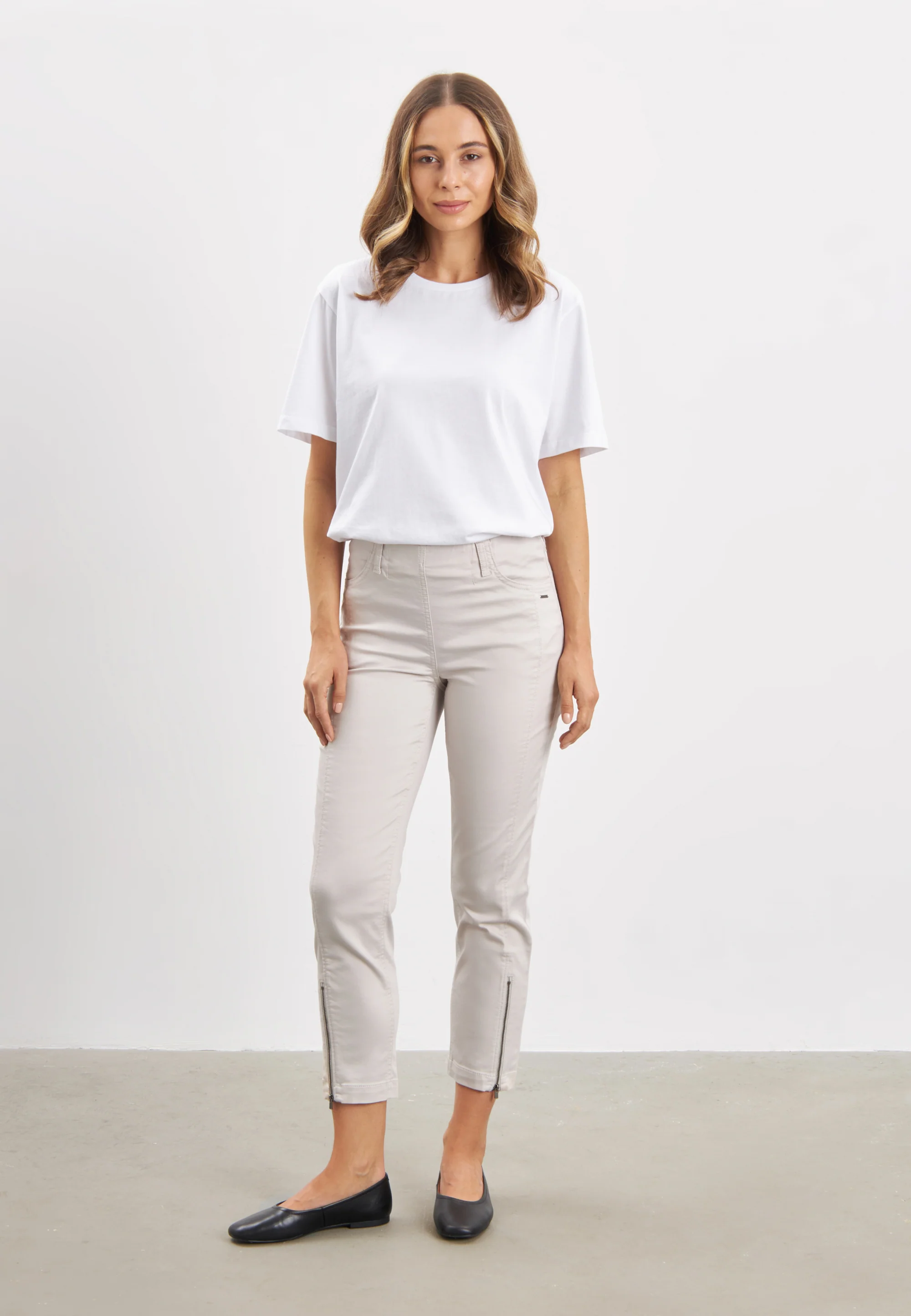 Piper Regular - Cropped - Grey Sand