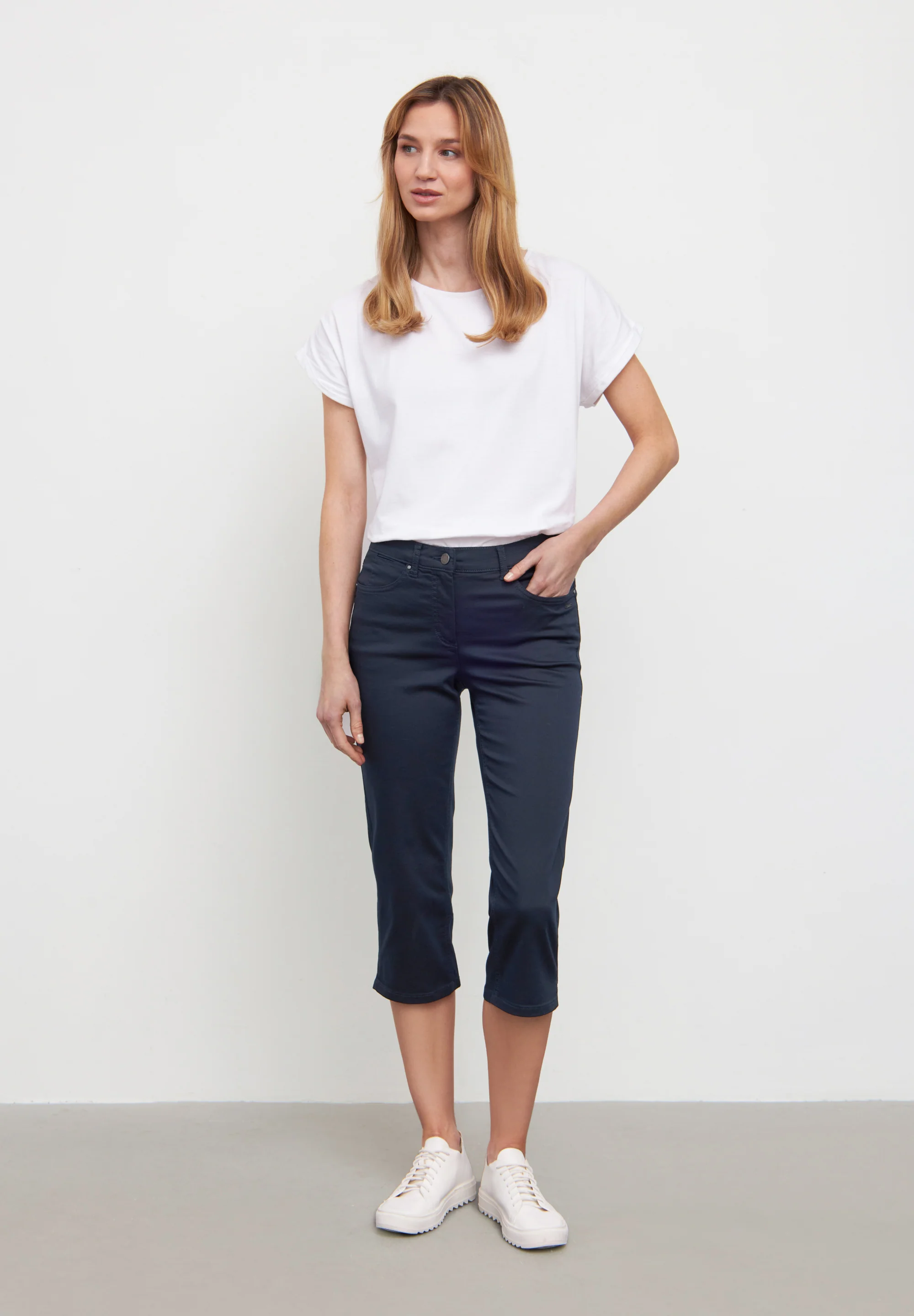 Charlotte Capri Regular - Medium Length - Navy