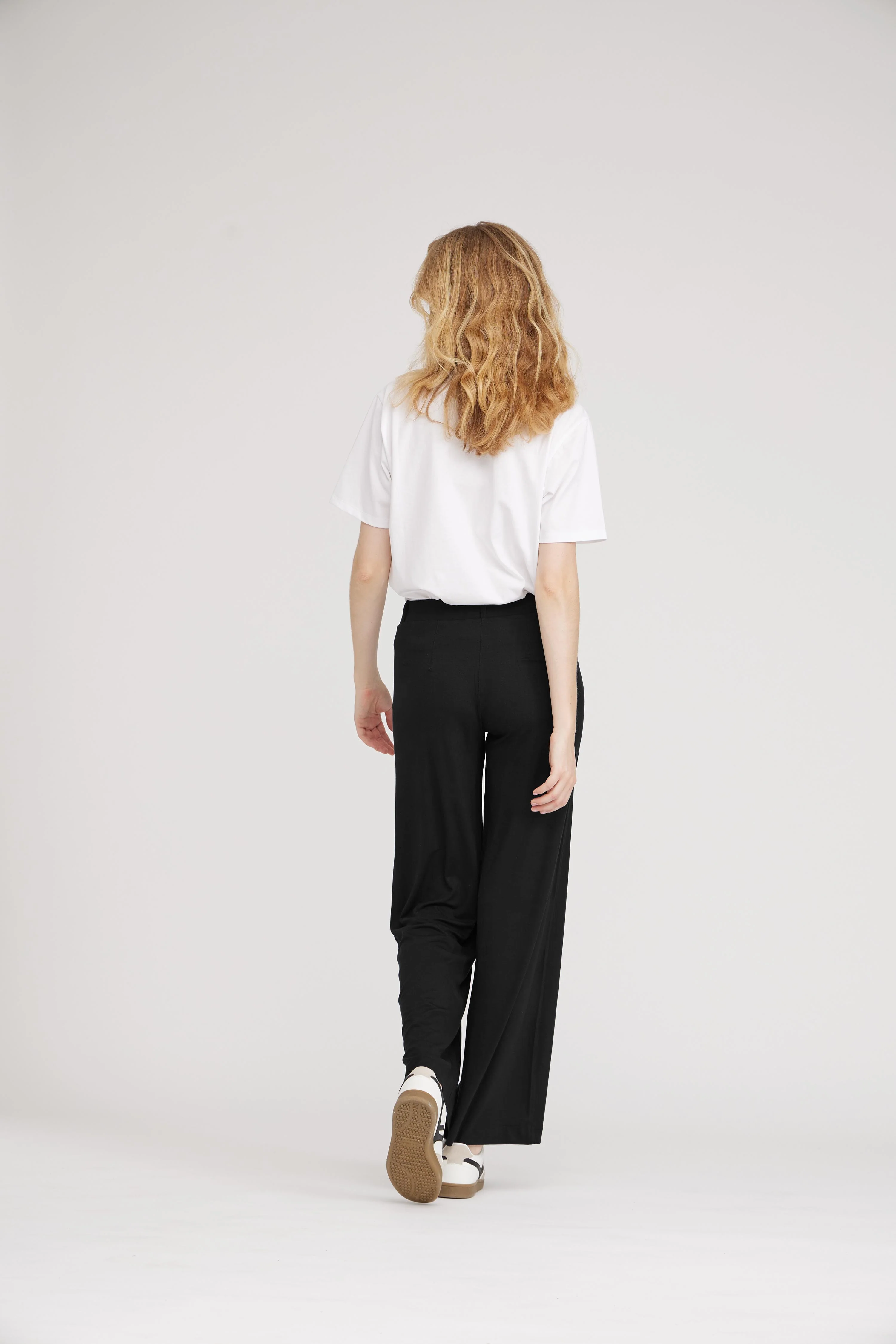 Donna Loose Jersey - Short Length - Black - Image 4
