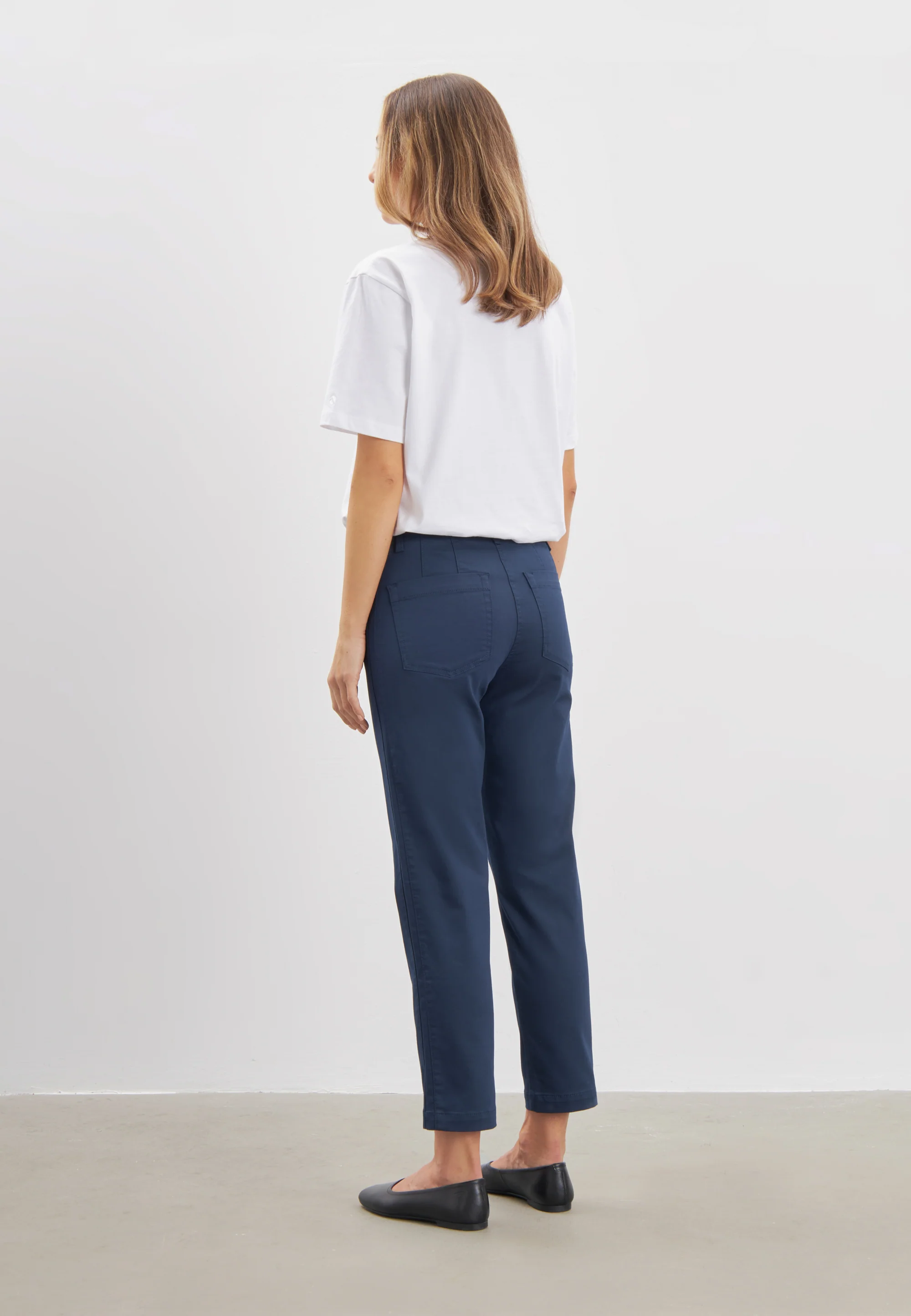 Patricia Regular - Cropped - Navy - Image 3