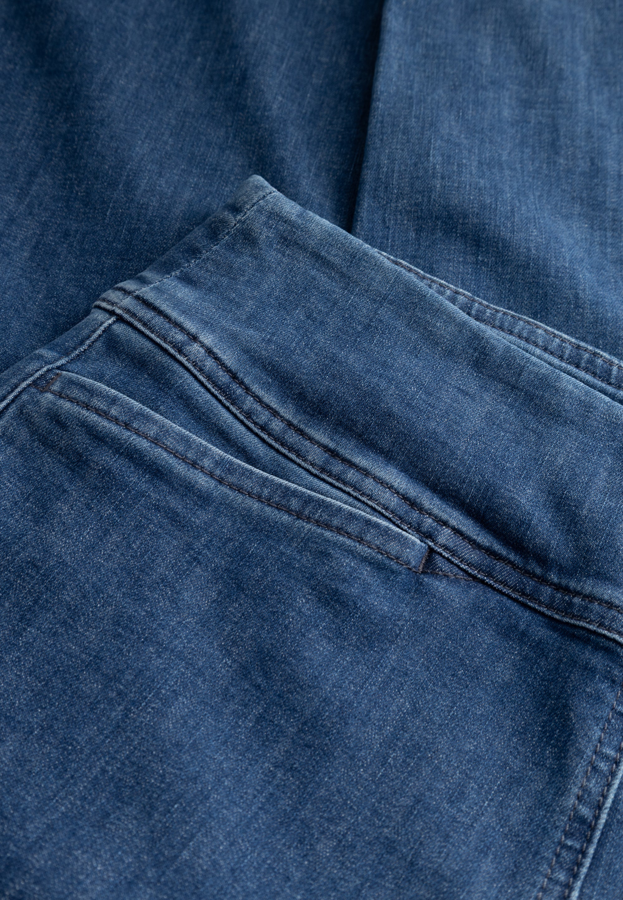 Thea Straight - Medium Length - Blue Denim - Image 6
