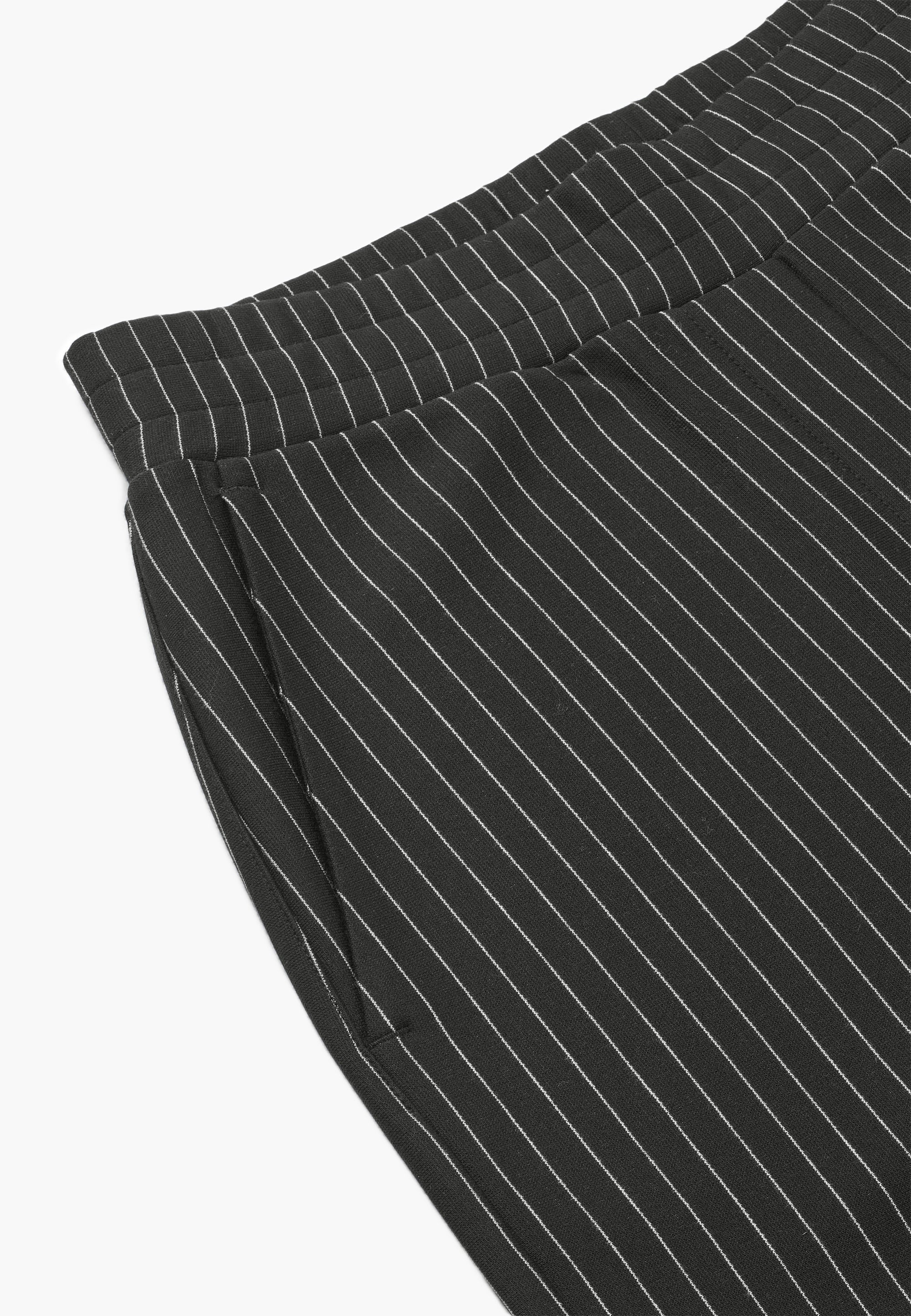 Daisy Pure Straight - Medium Length - Black Stripe Brushed - Image 3