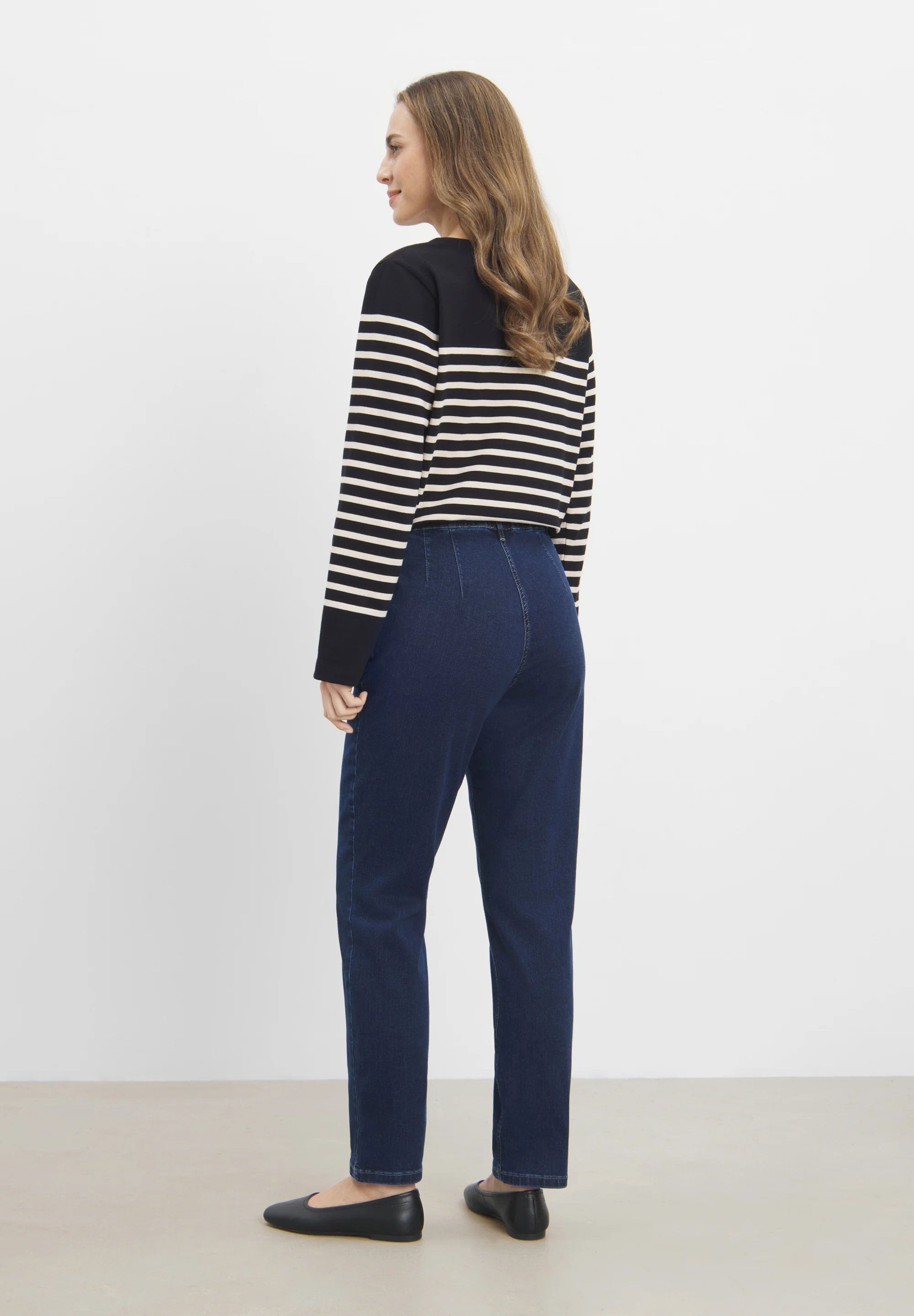 Kelly Regular - Short Length - Dark Blue Denim - Image 3