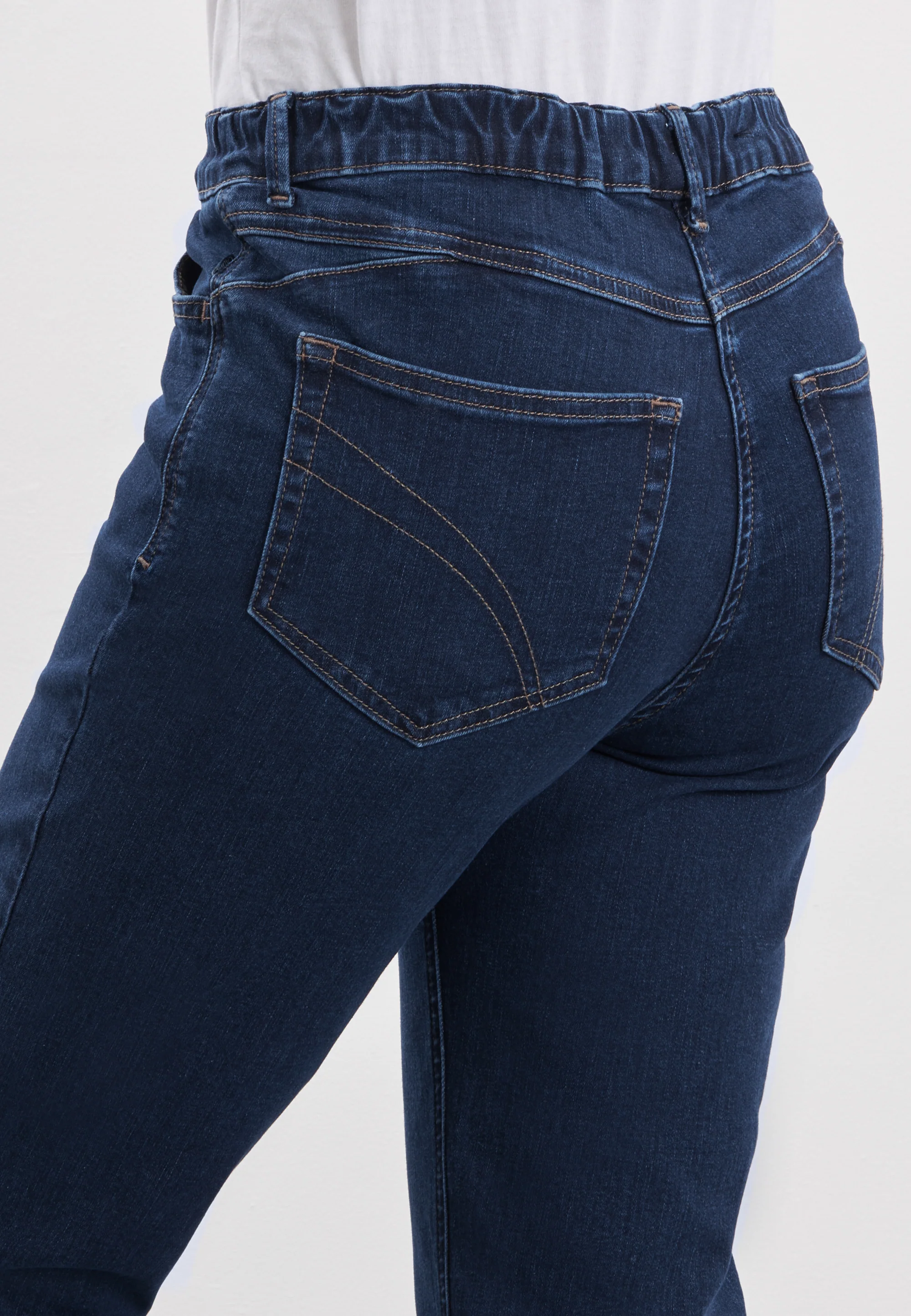 Hannah Regular - Medium Length - Dark Blue Denim - Image 4