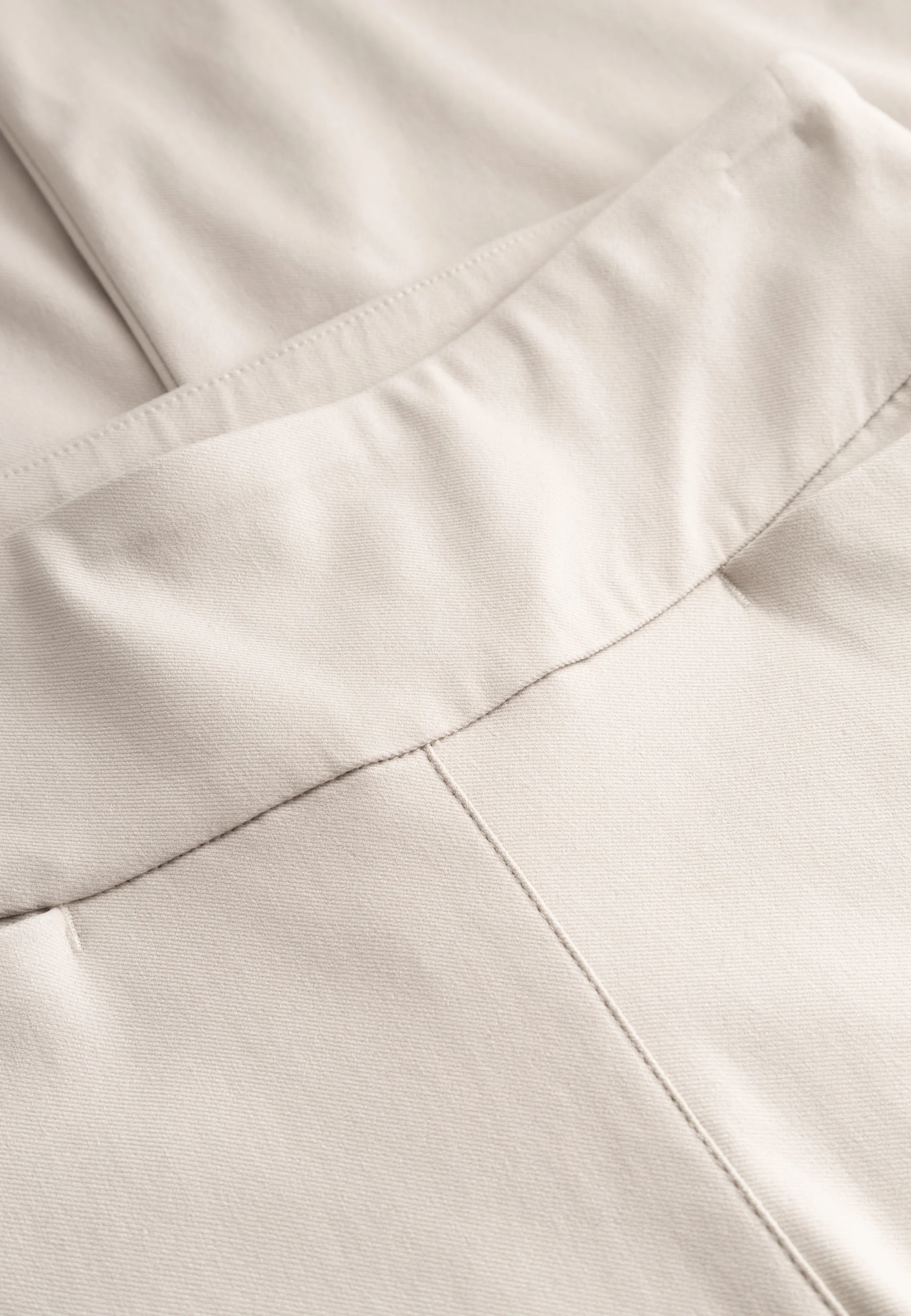 Thea Straight - Medium Length - Grey Sand - Image 7
