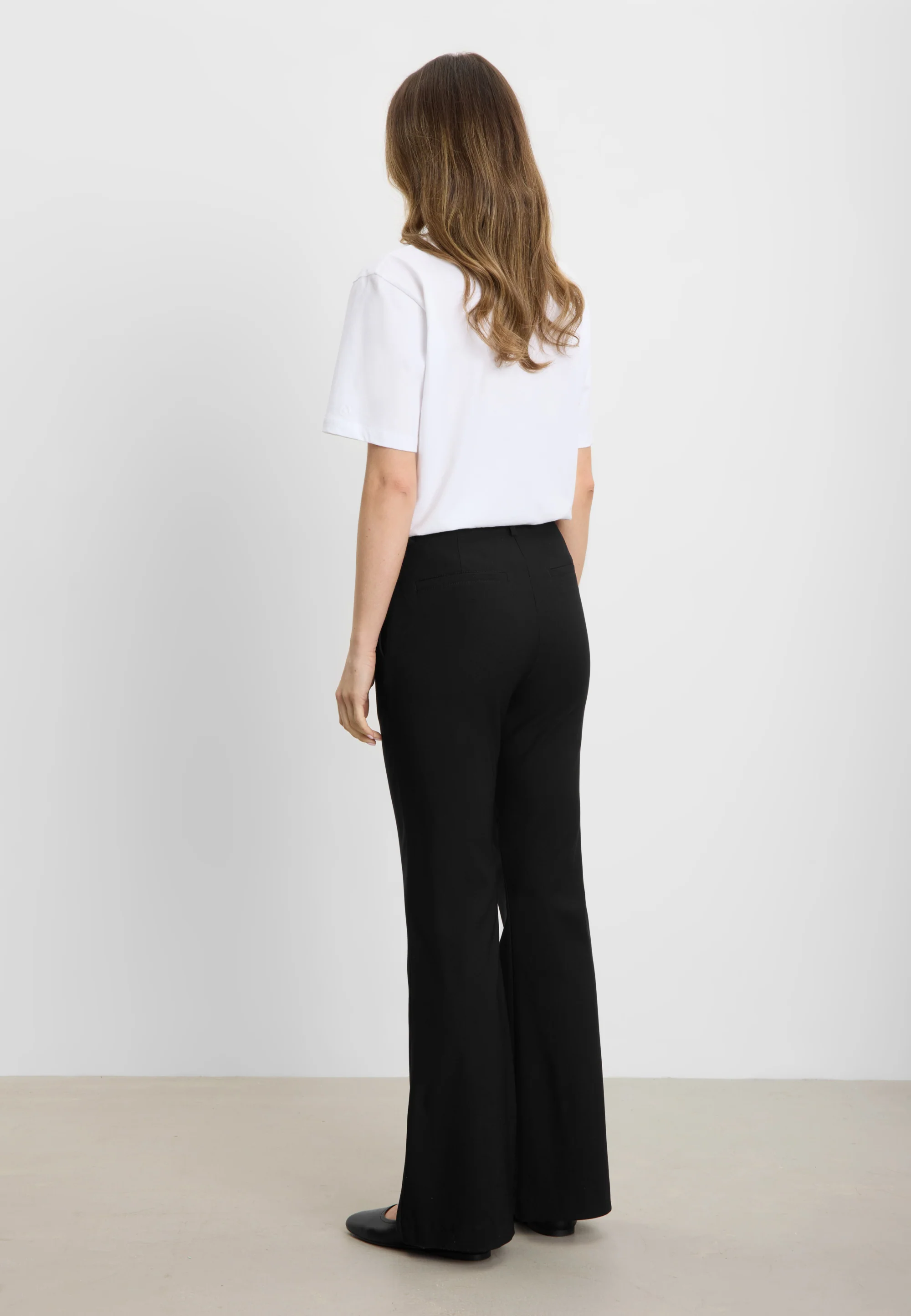 Zina Flare Regular - Medium Length - Black - Image 3