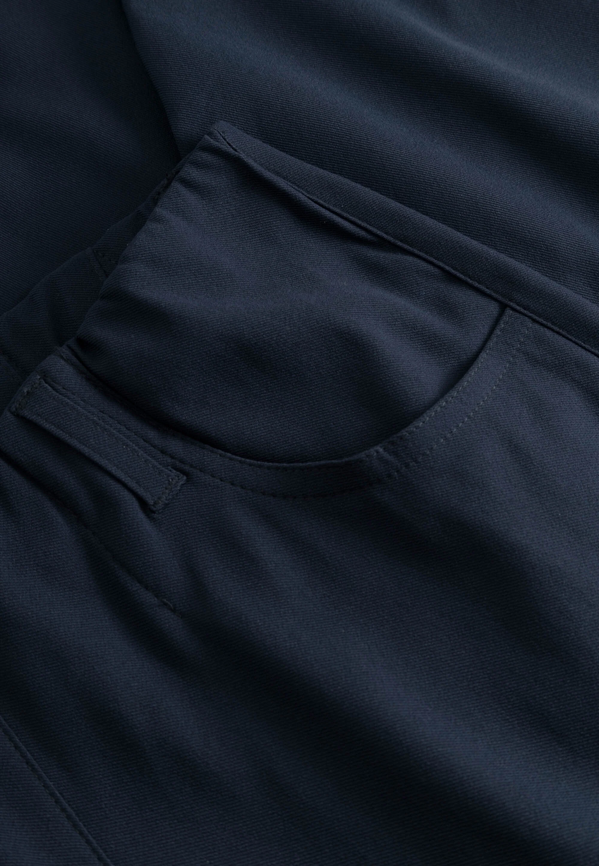 Donna Loose - Medium Length - Navy - Image 7