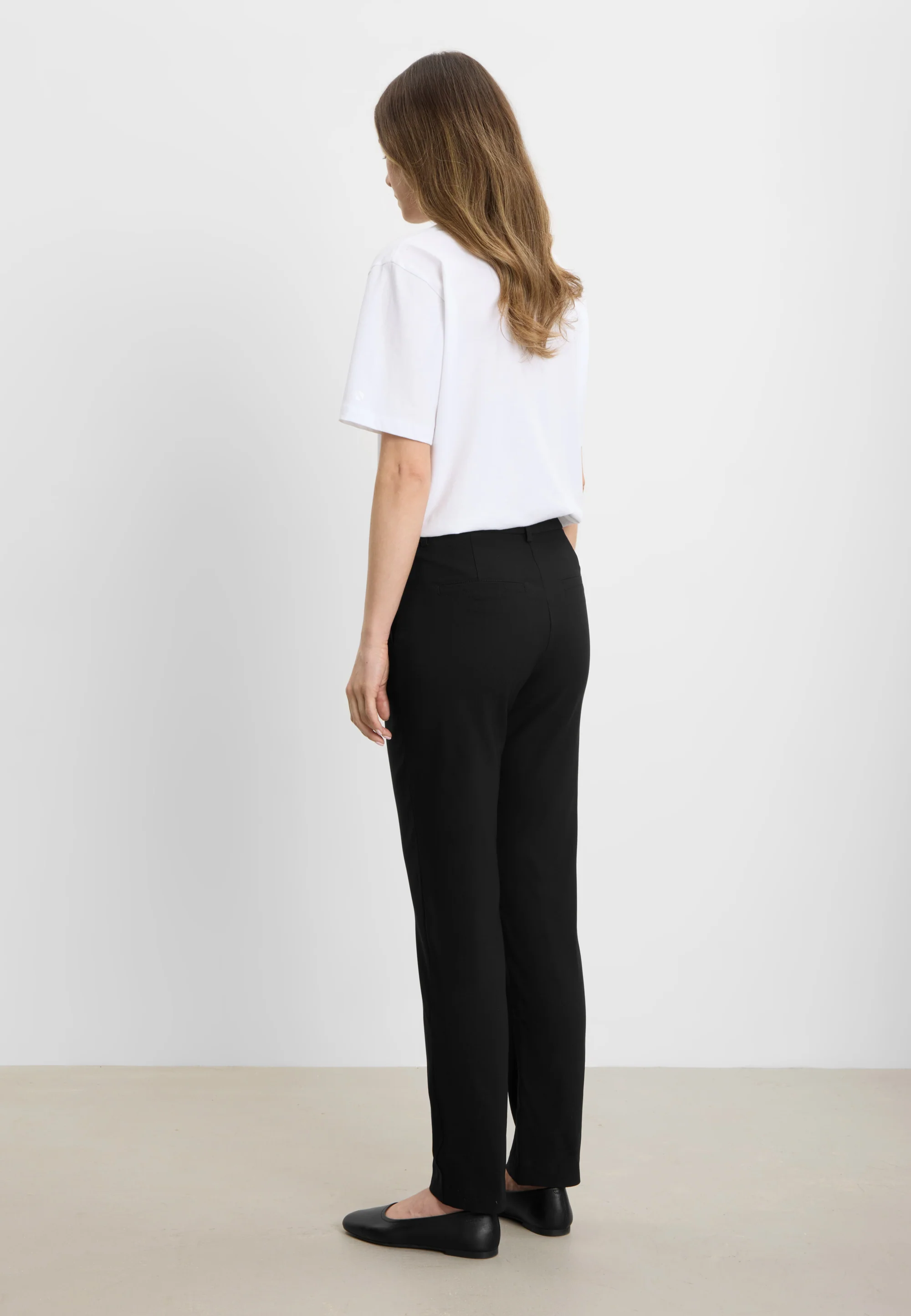 Julia Regular - Short Length - Black - Image 2