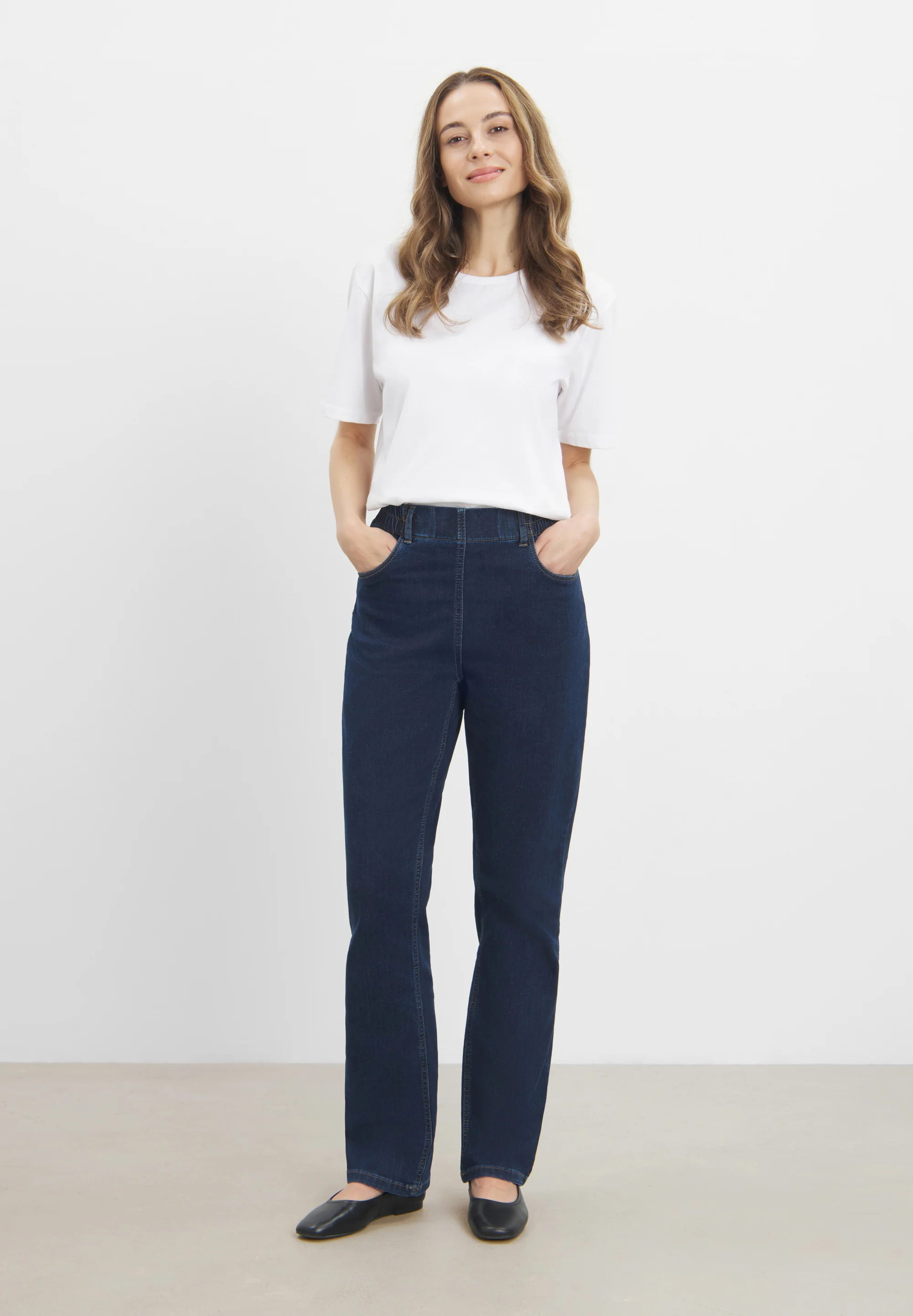 Violet Relaxed - Medium Length - Dark Blue Denim