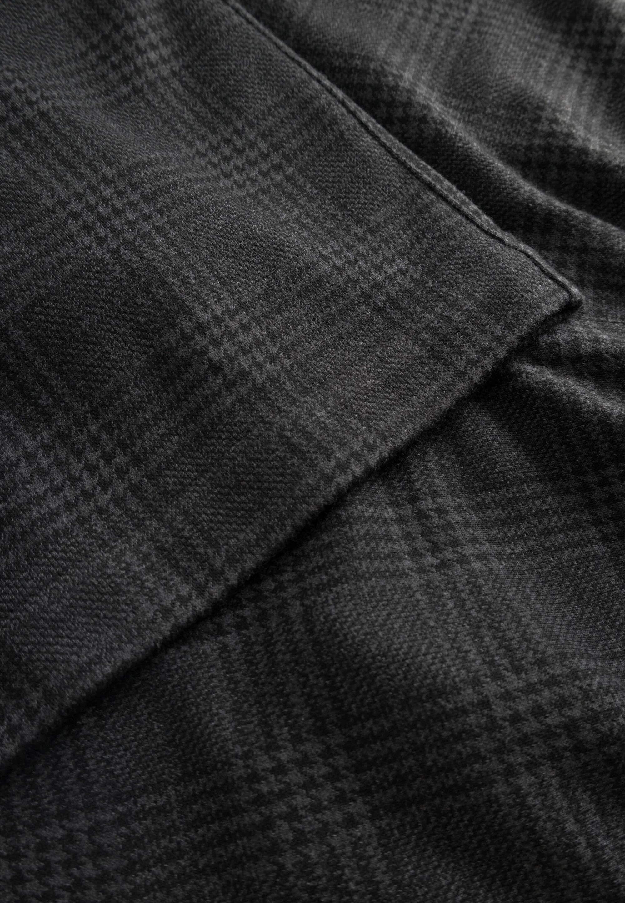 Donna Loose - Medium Length - Anthracite Check - Image 6