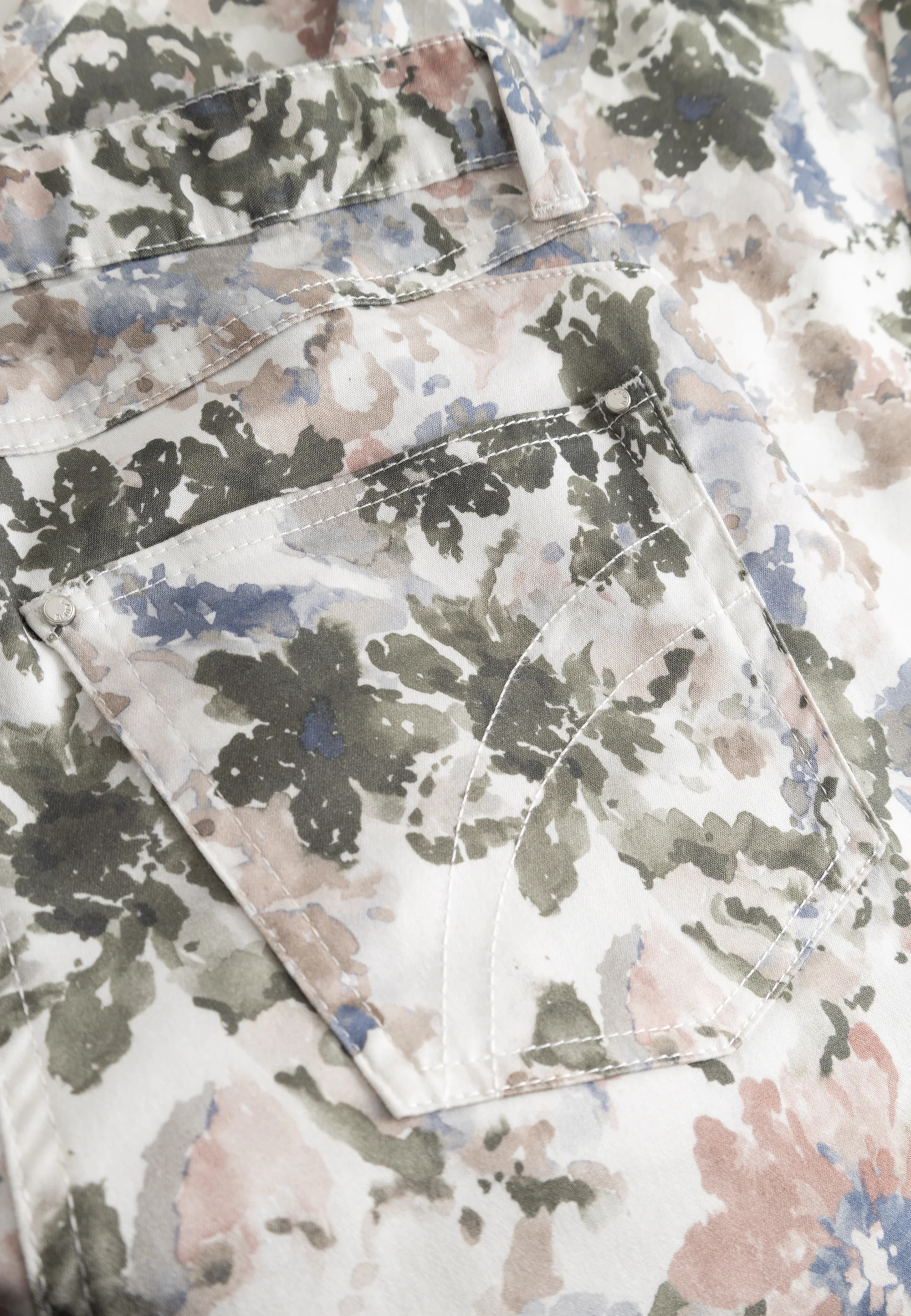 Hannah Regular - Extra Short Length - Khaki watercolour print - Image 4