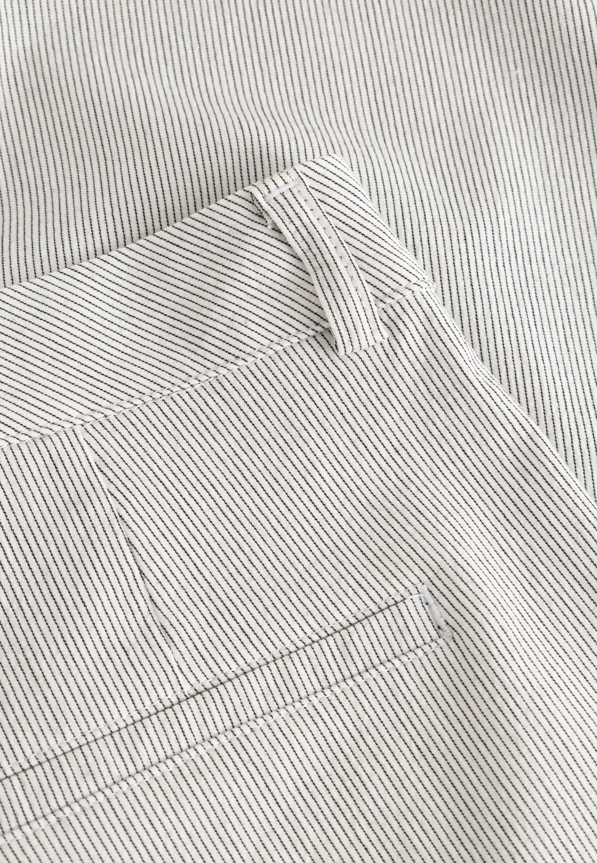 Judy Straight - Medium Length - White pinstripe - Image 4