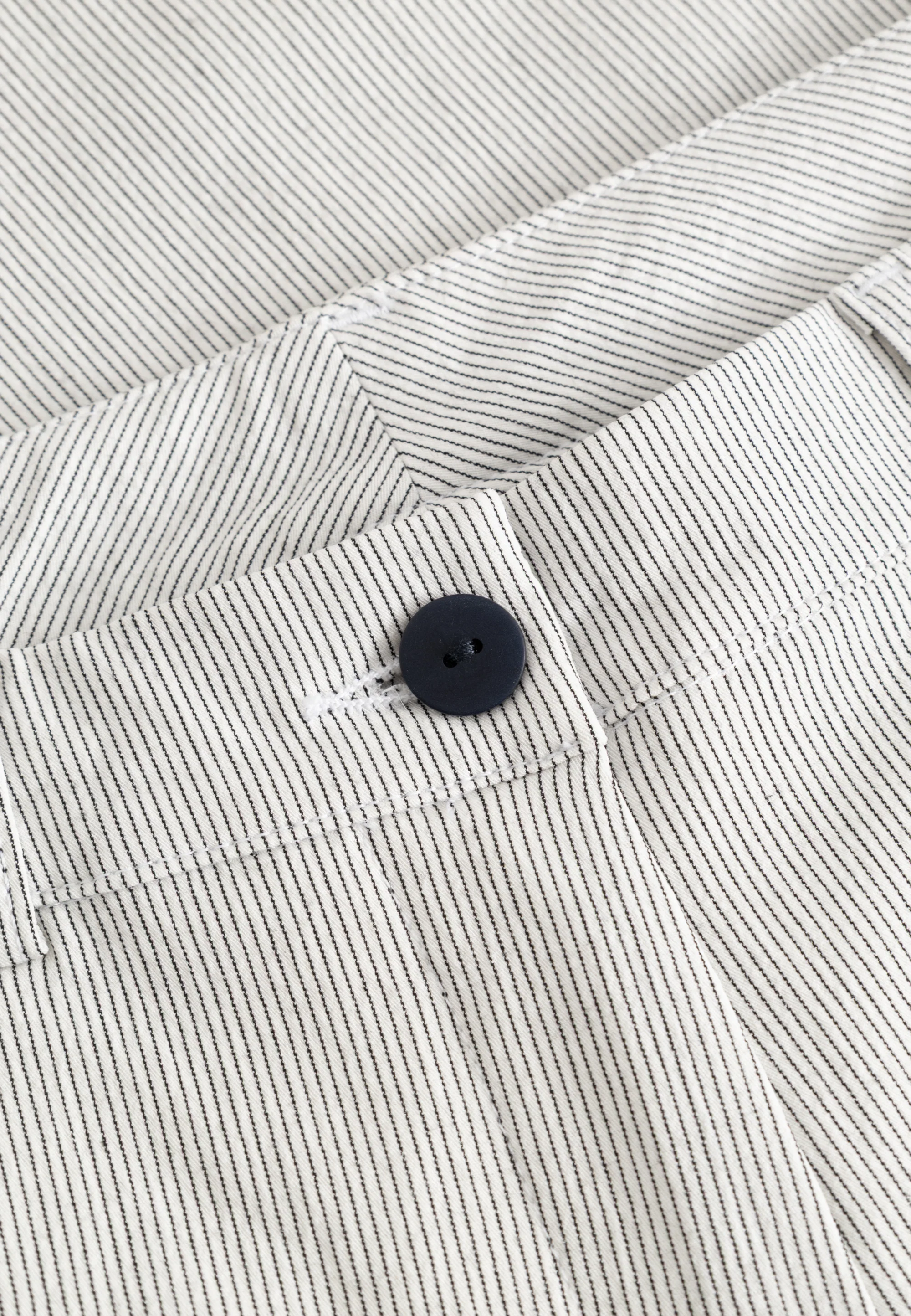 Judy Straight - Medium Length - White pinstripe - Image 5
