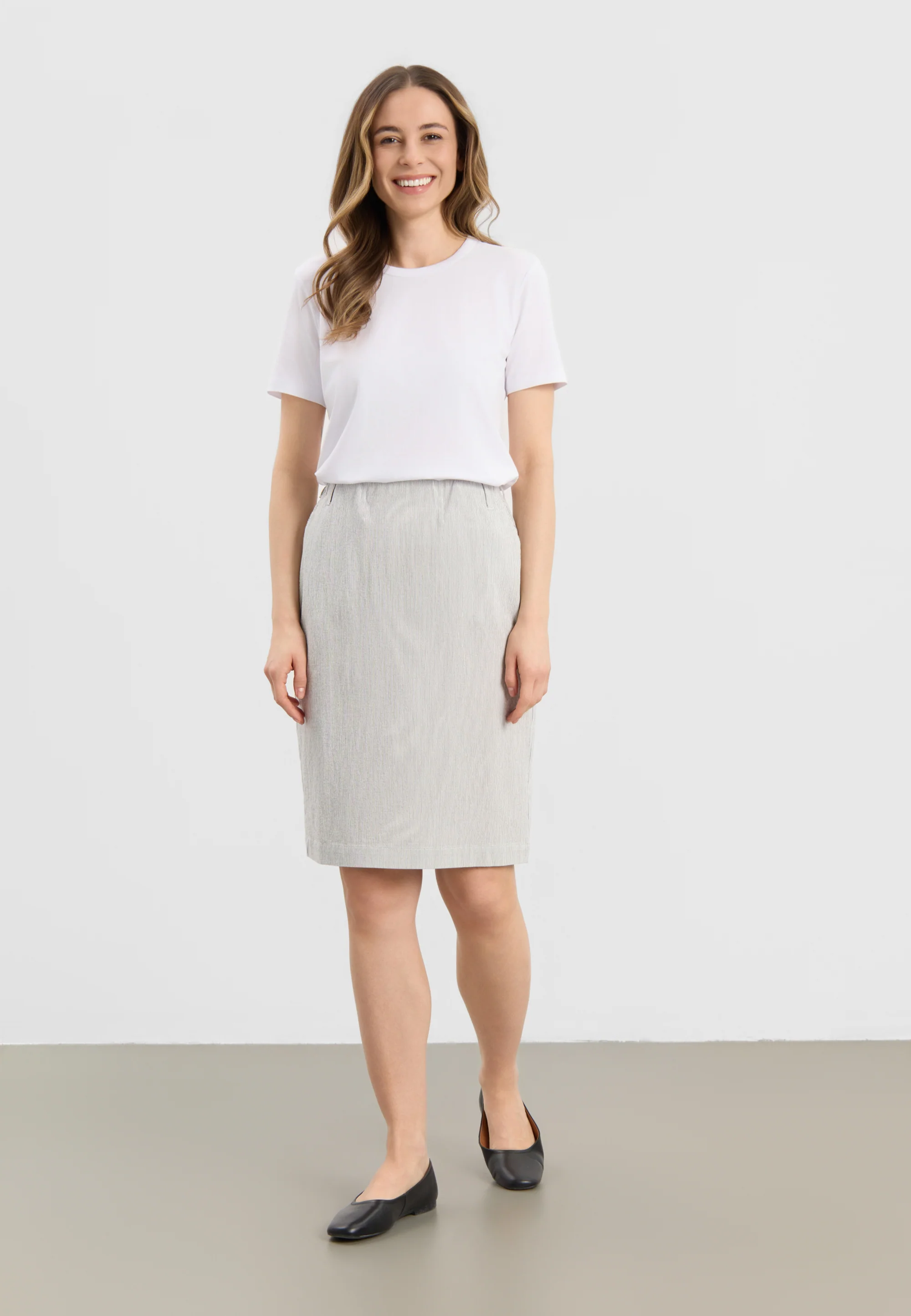 Simone Skirt - 62 cm. - White pinstripe