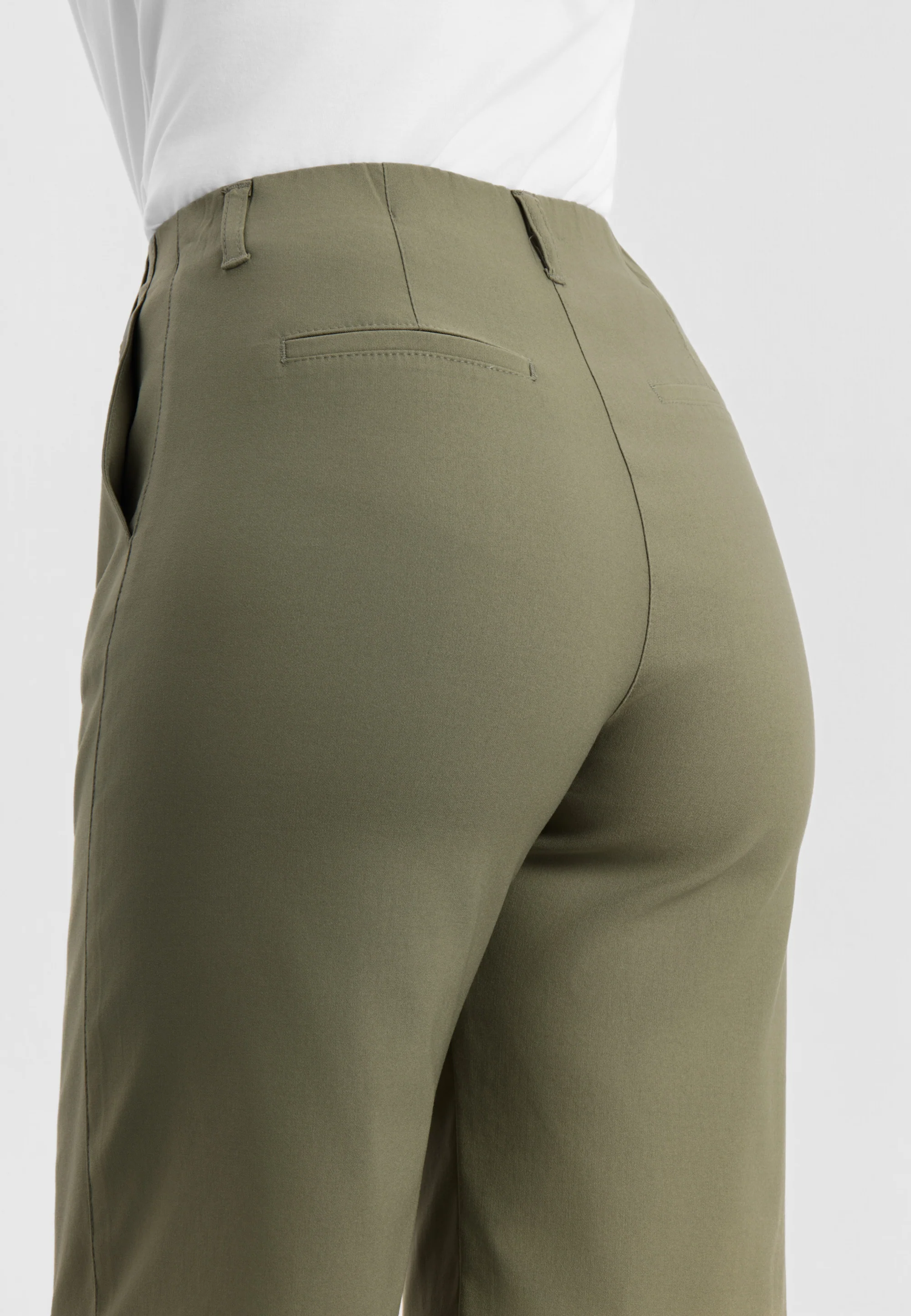 Tanya Loose Shorts - Khaki - Image 3