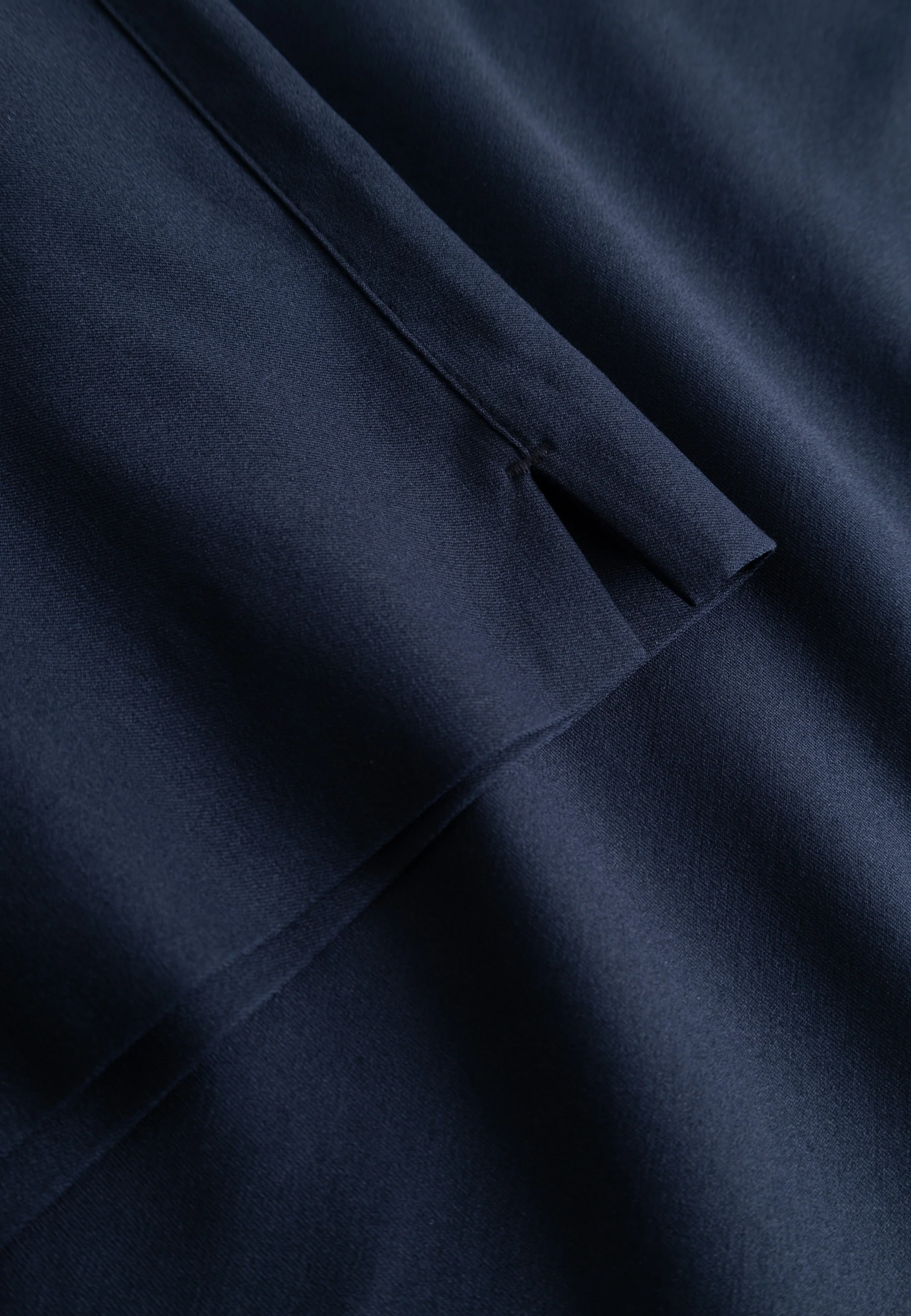 Tanya Loose Shorts - Navy - Image 4