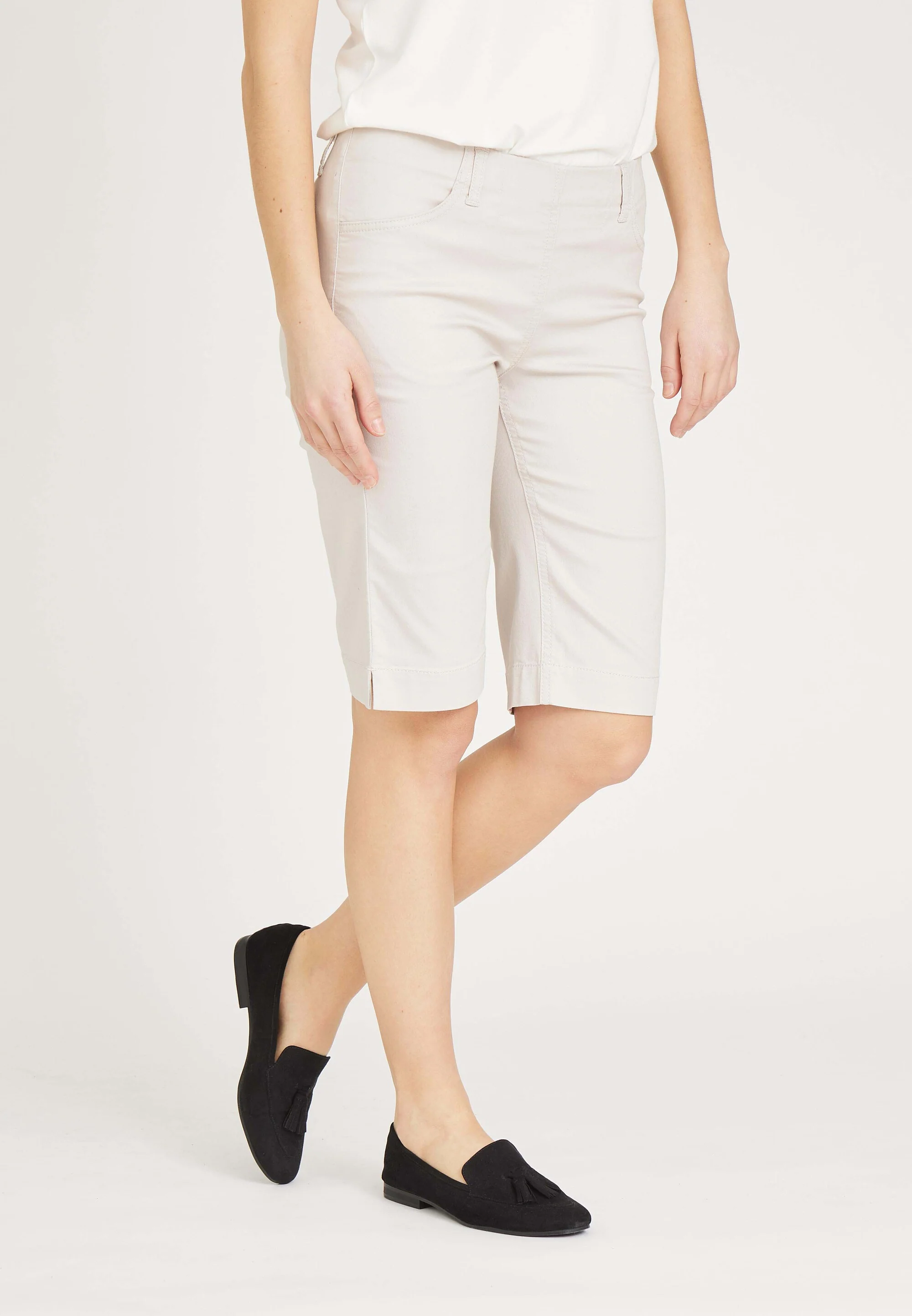 Kelly Regular Shorts - Grey Sand - Image 5