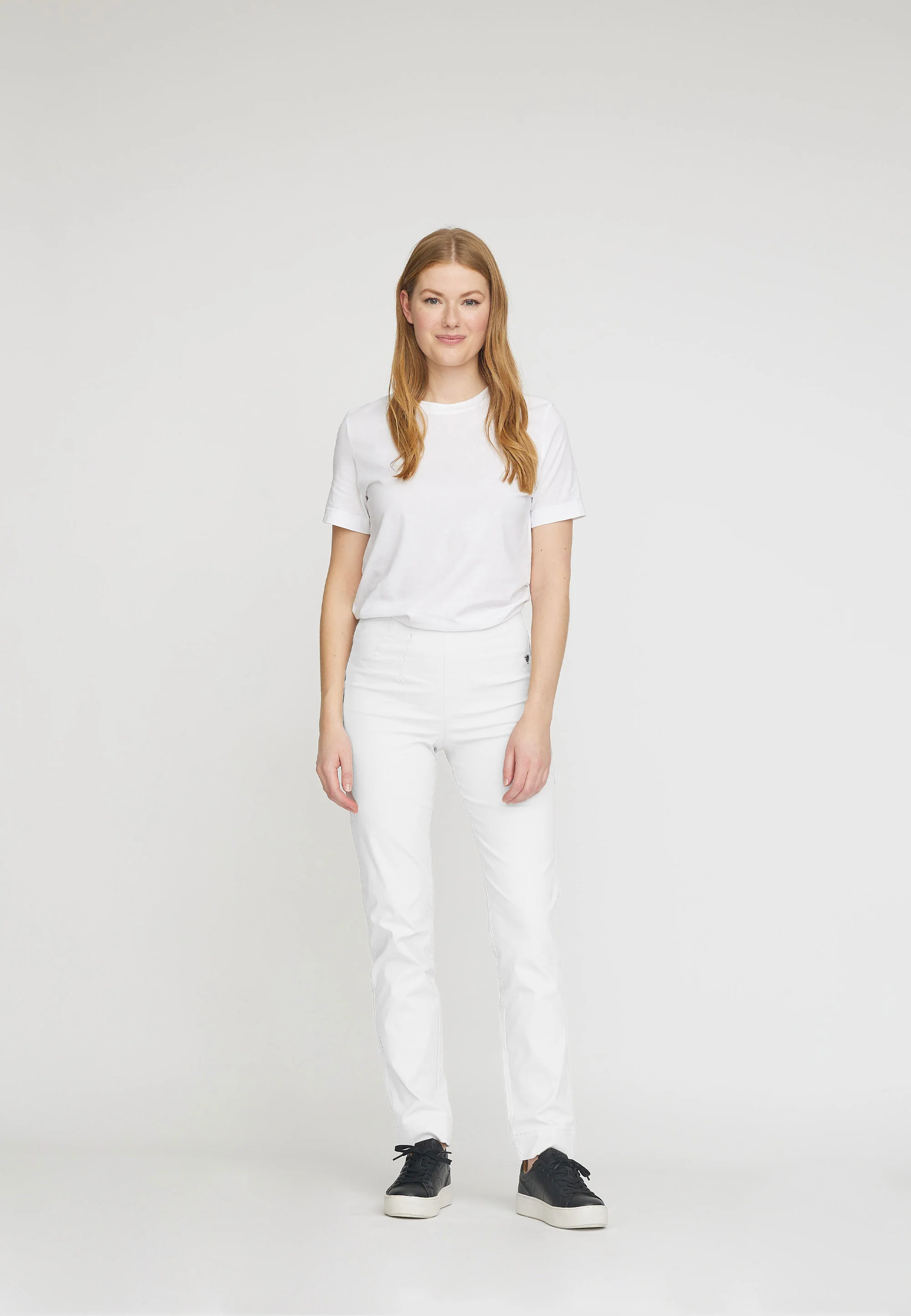 Betty Regular - Medium Length - White - Image 3