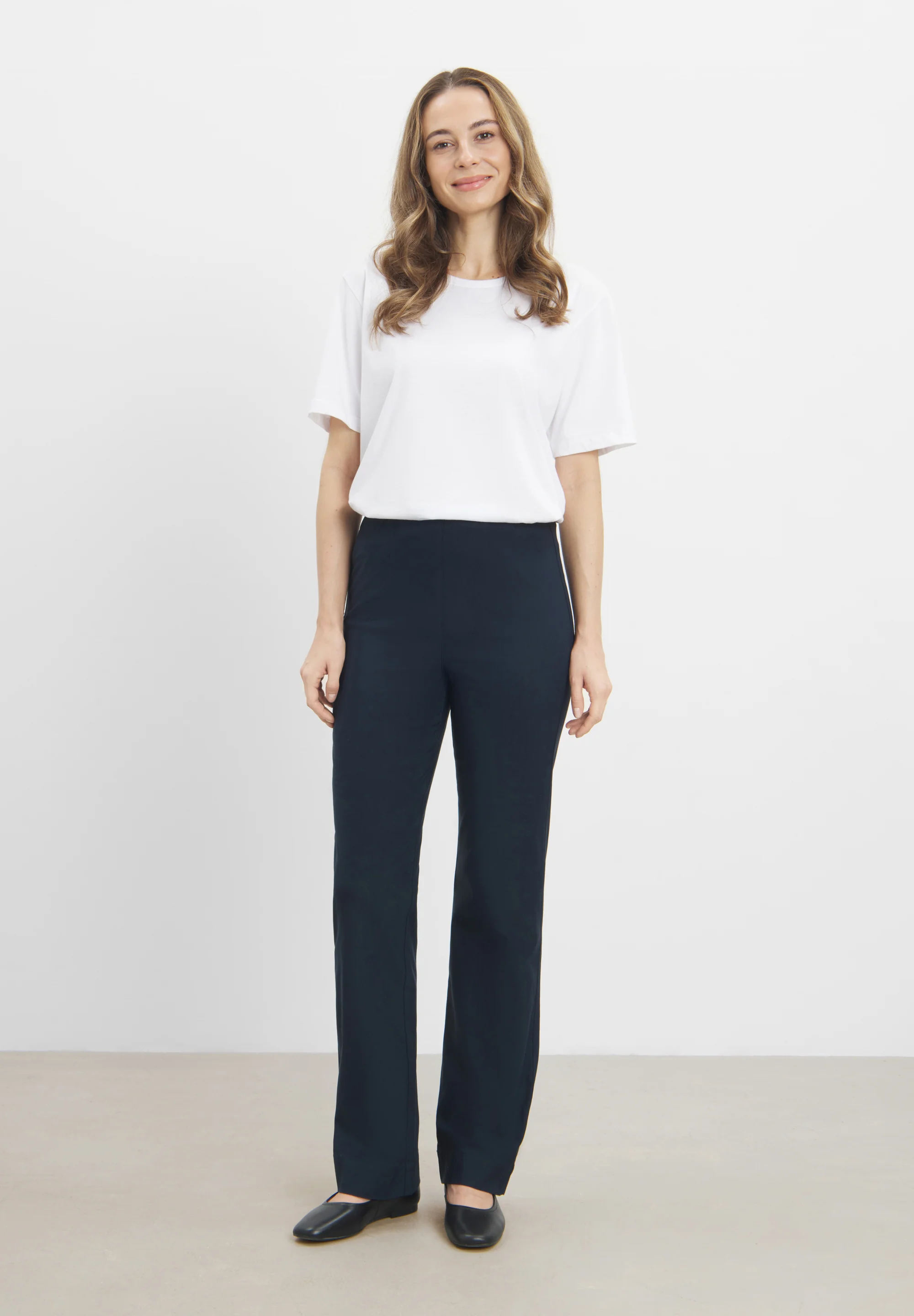 Bella Straight - Medium Length - Navy